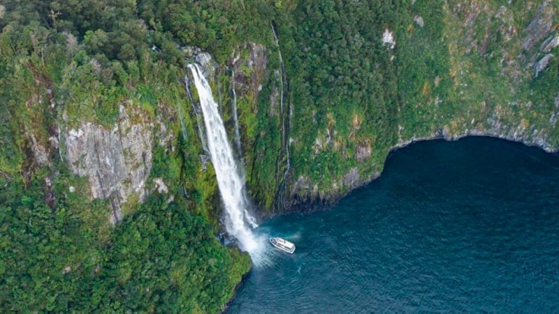 Get closer, go longer! Why travel to Milford Sound and do anything less than the best.